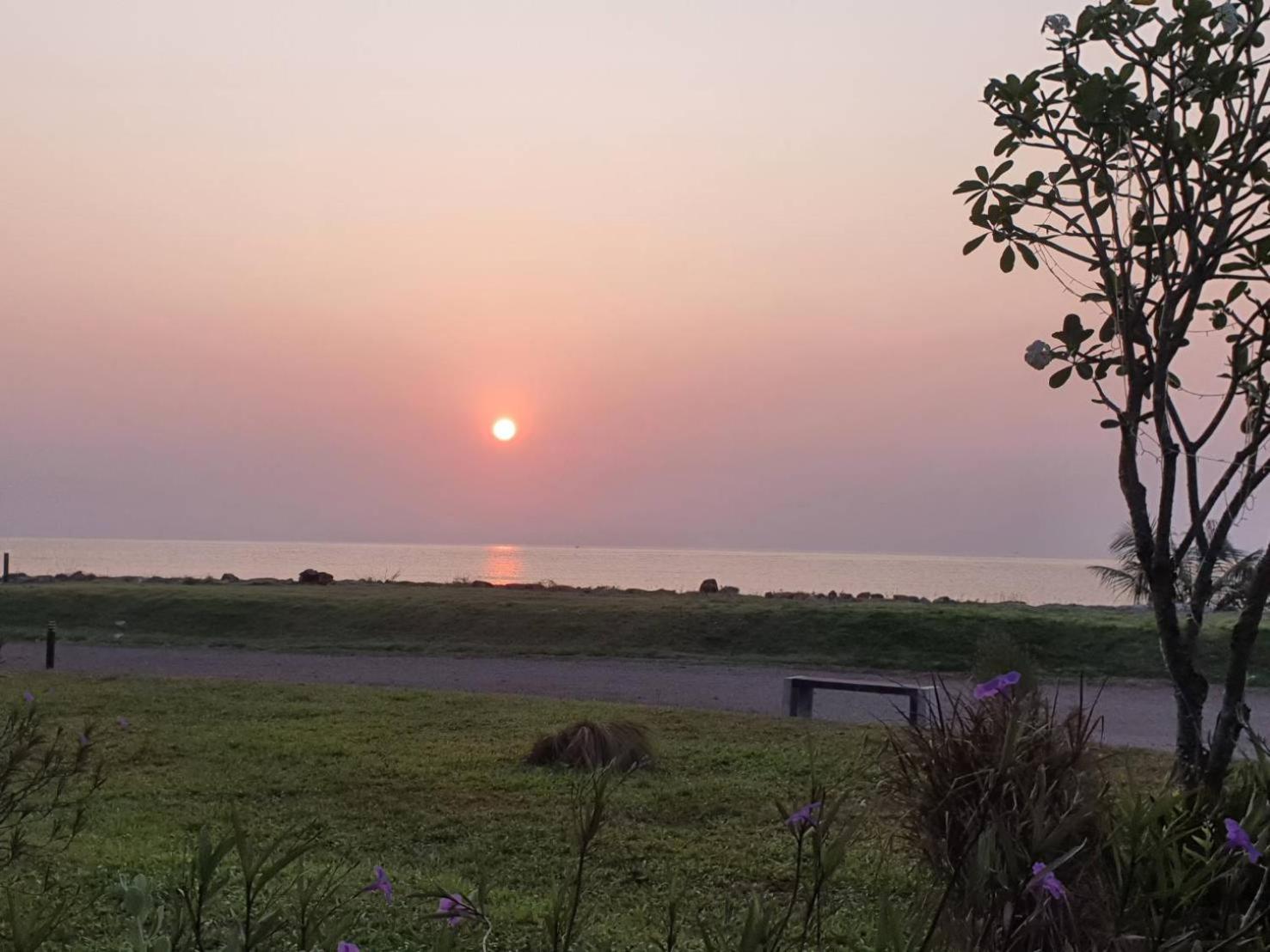 The Beach Resort & Residence - Sha Plus Pathiu Ngoại thất bức ảnh