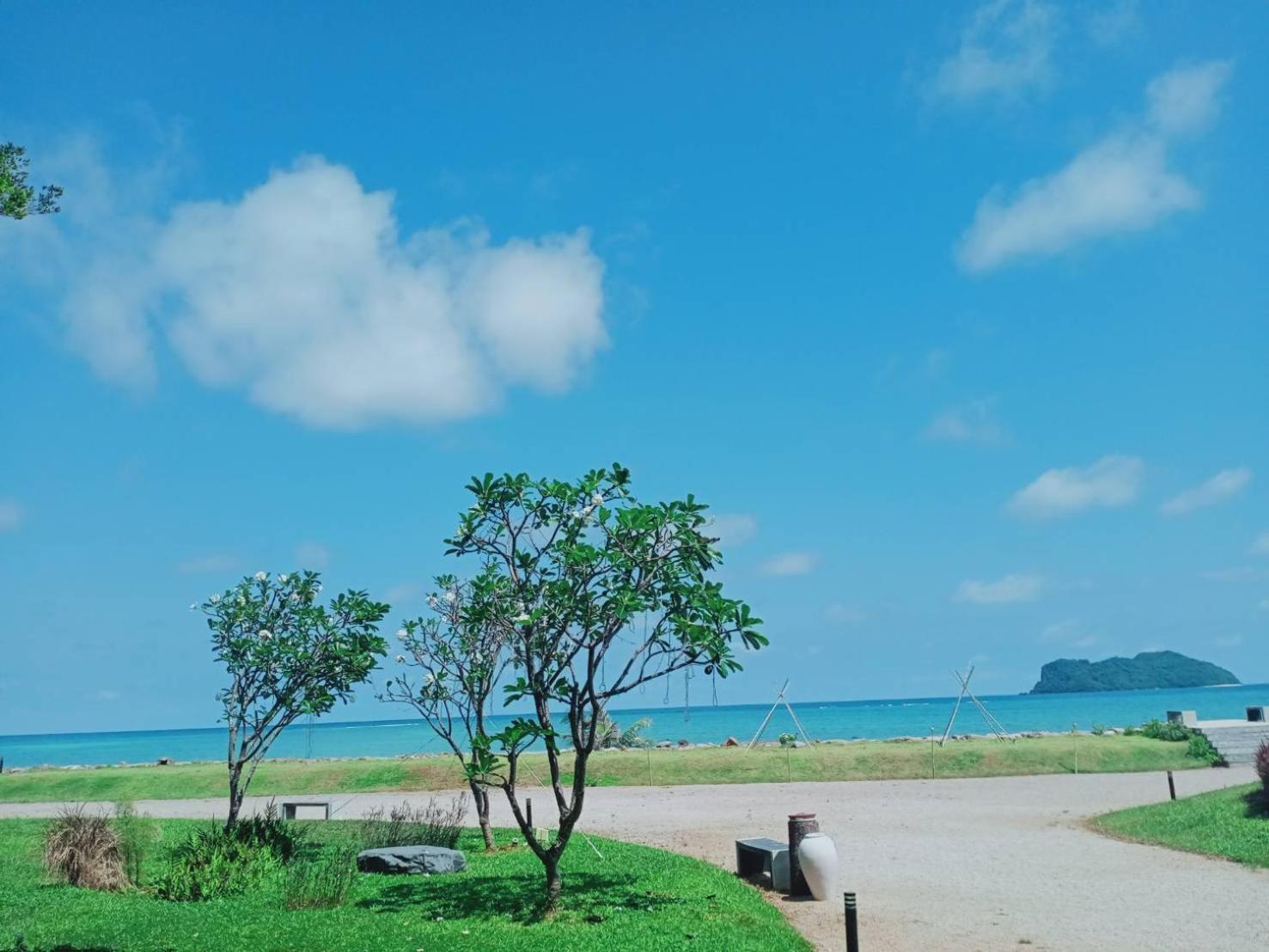 The Beach Resort & Residence - Sha Plus Pathiu Ngoại thất bức ảnh