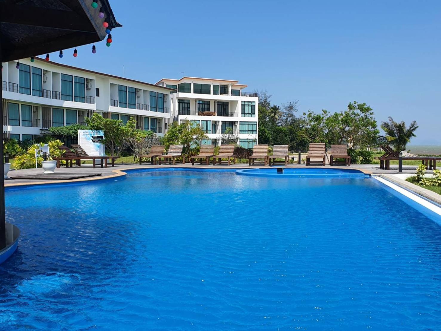 The Beach Resort & Residence - Sha Plus Pathiu Ngoại thất bức ảnh